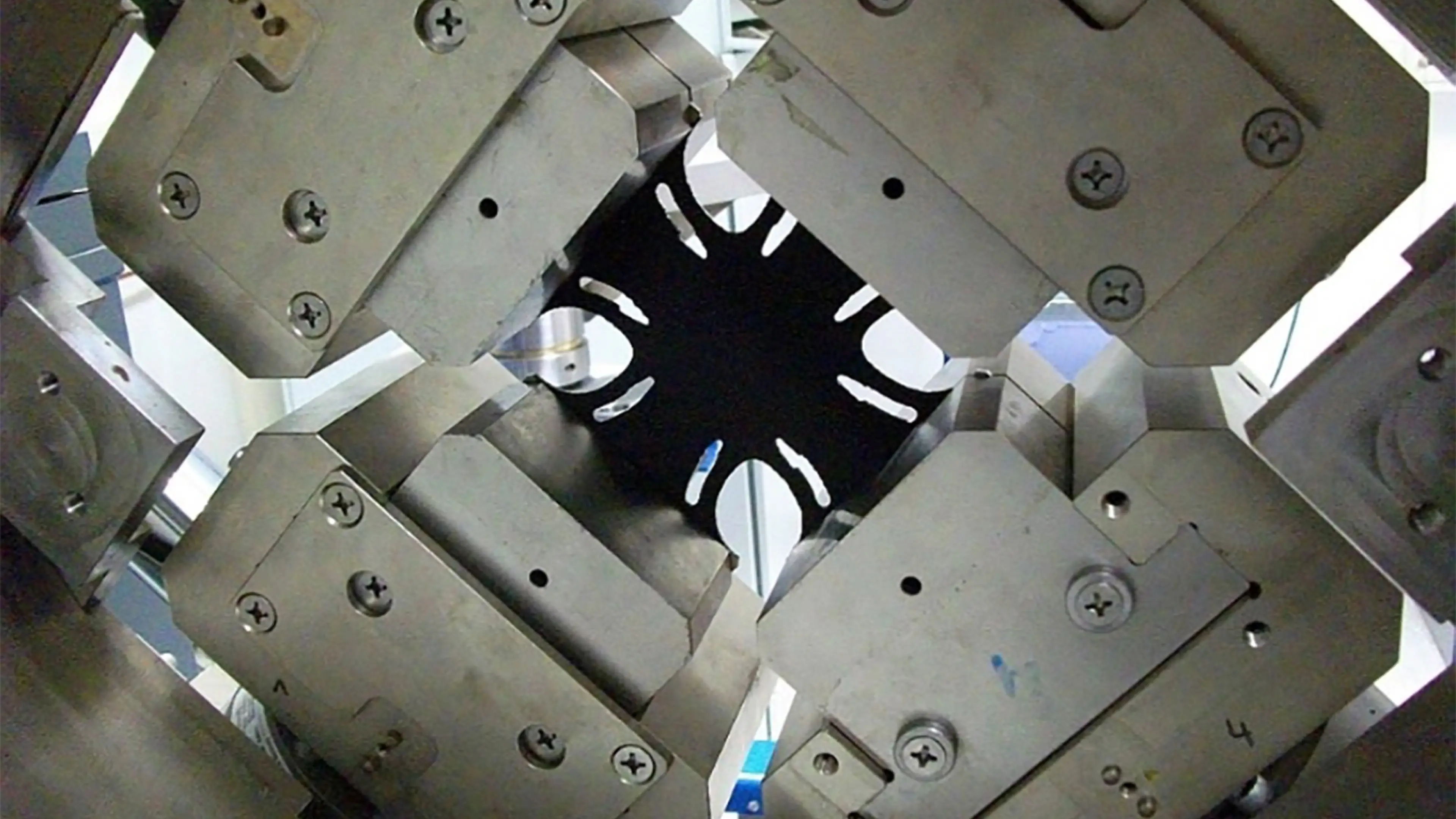 AP&T forming tools at the FormPlanet test bed.