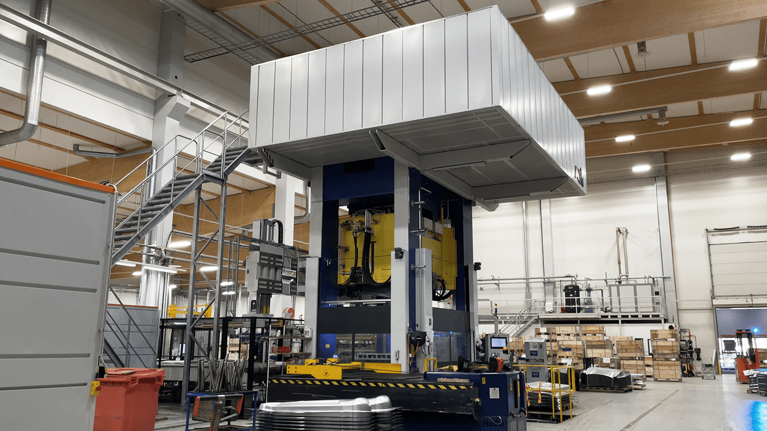 Die 1.600-Tonnen-Servopresse von AP&T – die größte in Finnland – ist jetzt ein Eckpfeiler der High-Tech-Produktionslinie von Meconet in Äänekoski. Foto: Meconet.